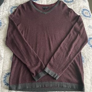 Banana Republic V neck Sweater size medium